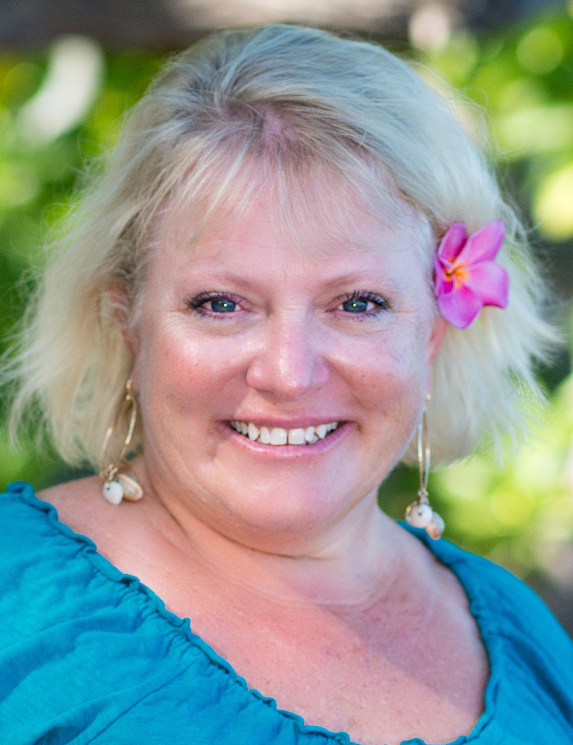 Linda Hussey, REALTOR(S) Hawaii Life